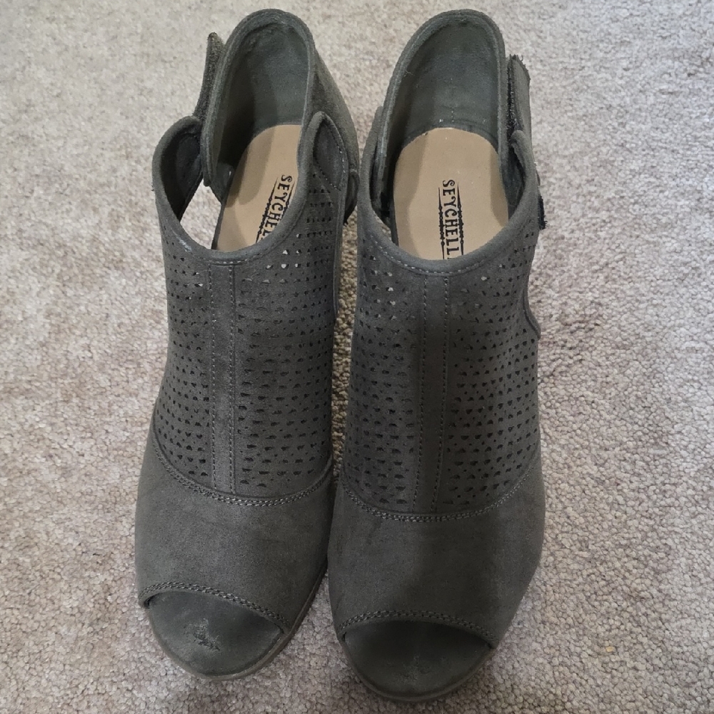 Seychelles Olive Green Peep-Toe Mules